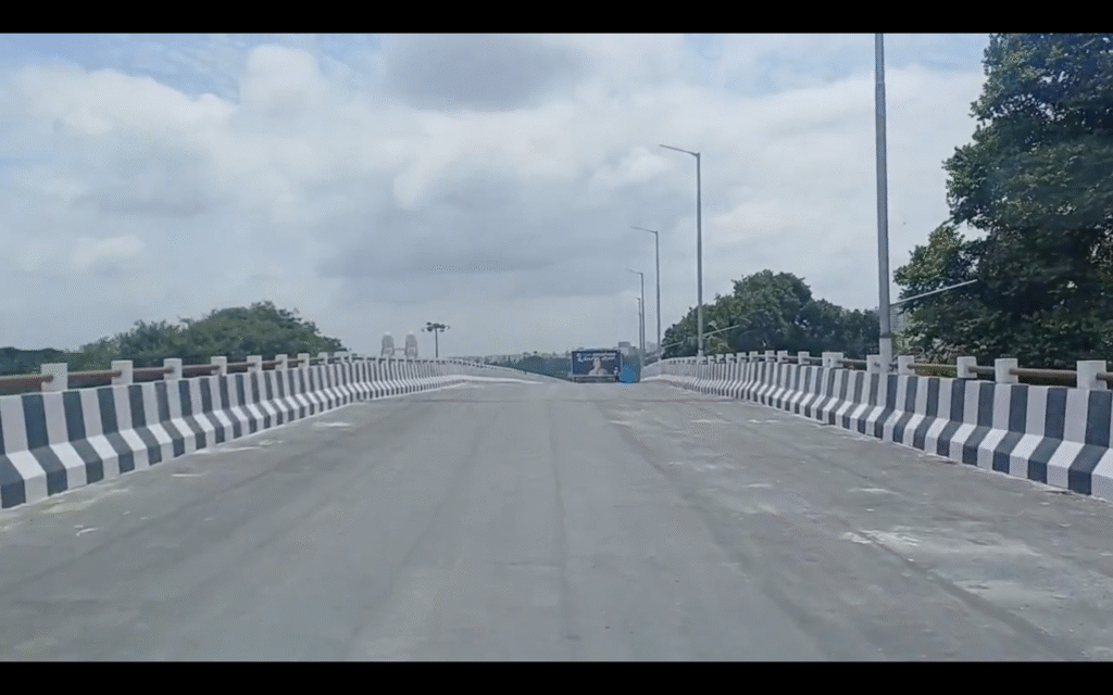 KR Puram ramp merges with Hebbal loop